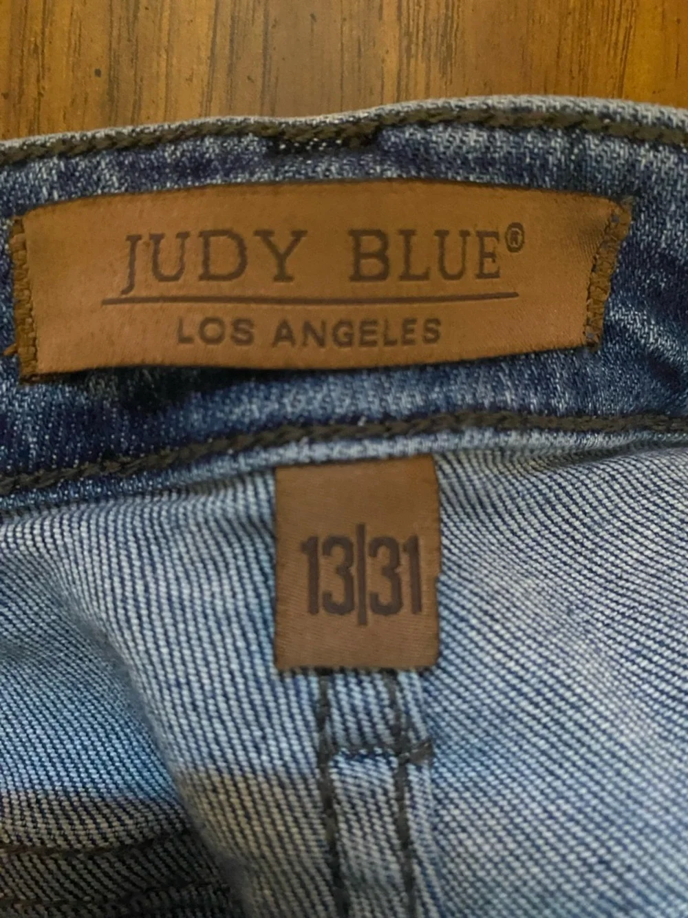 Judy Blue High Waist Cropped Jeans with Braided Side Trim Size 31 - Picture 2 of 13
